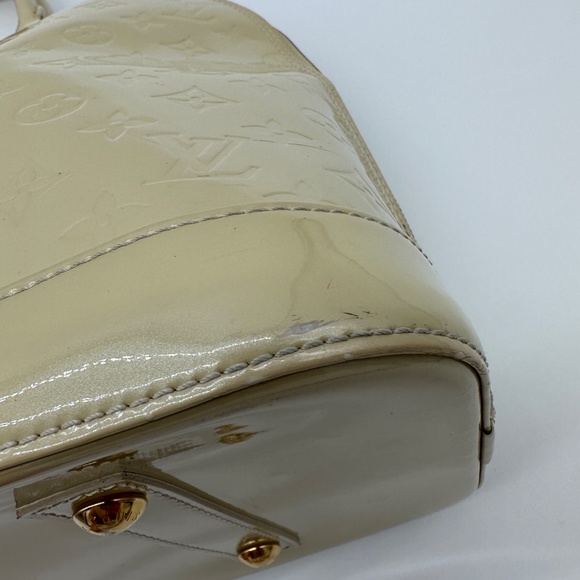 Louis Vuitton ALMA GM MONOGRAM VERNAIS BLANC CORAIL WITH DUSTBAG - Picture 13 of 16